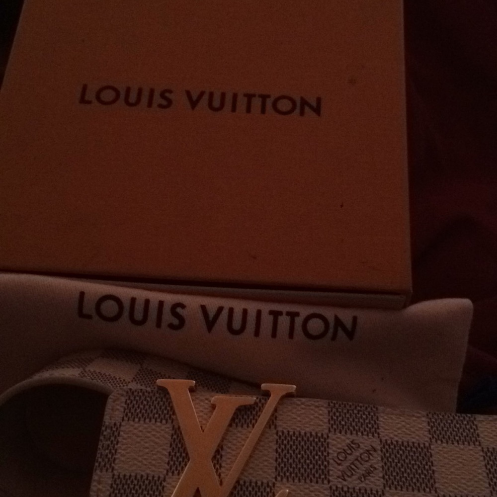 Louis Vuitton belt white Nd grey size 36